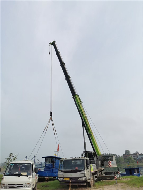 两当县桥梁建设吊装案例